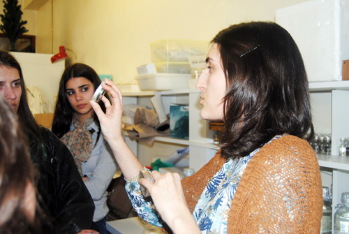 Fotografiaa da visita de alunos da Escola Alcaides de Faria